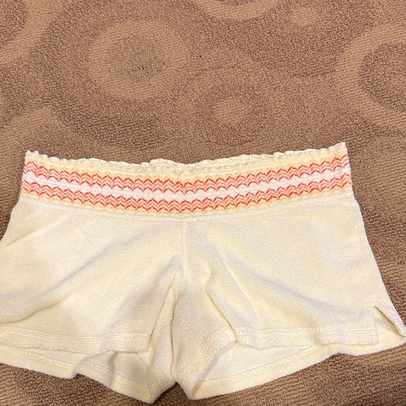 Juicy Couture Women's Butter Yellow and Orange Trim Shorts - Picture 1 of 3